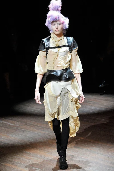 Look 26